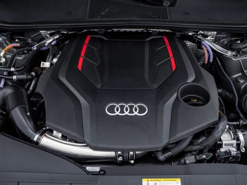 Used 2024 Audi S6 Premium Plus w/ Premium Plus Package image 31