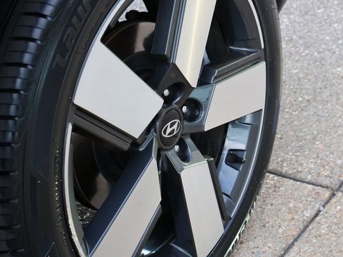 Used 2024 Hyundai Santa Fe Limited image 42