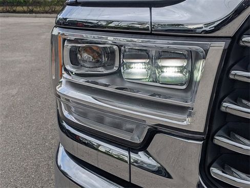 Certified 2022 RAM 3500 Limited image 8