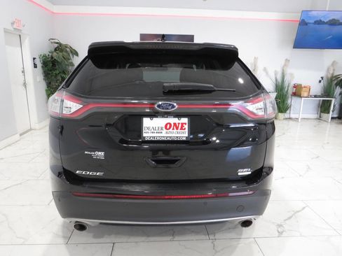 Used 2017 Ford Edge SEL FWD image 4