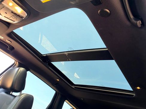 Used 2021 Jeep Grand Cherokee Limited X image 3