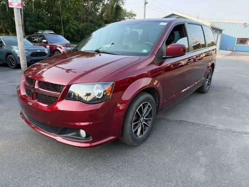 Used 2018 Dodge Grand Caravan GT FWD image 1