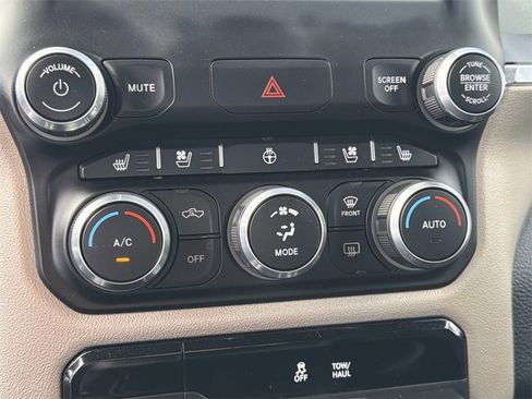 Used 2019 RAM 1500 Laramie image 17