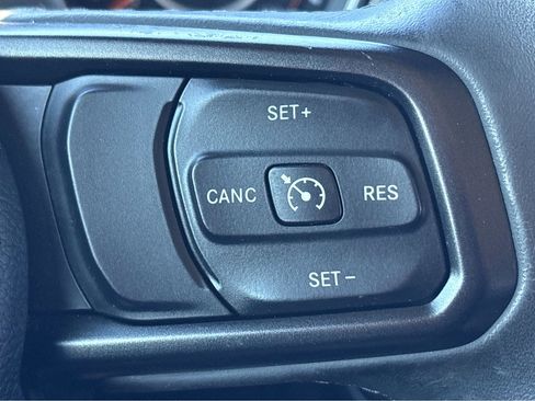 Used 2019 Jeep Wrangler Unlimited Sport S image 12