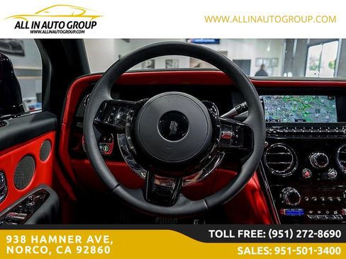 Used 2022 Rolls-Royce Cullinan w/ Dark Exterior Package image 6