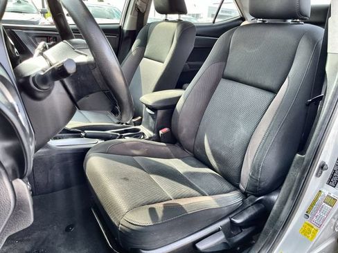 Used 2019 Toyota Corolla LE FWD image 15