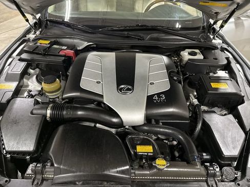 Used 2007 Lexus SC 430 Convertible RWD image 24