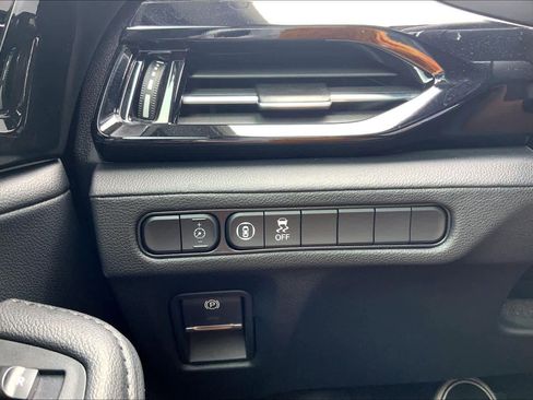 Used 2025 Acura MDX FWD image 36