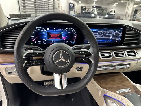 New 2026 Mercedes-Benz GLS 450 4MATIC image 6