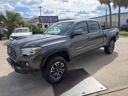 Used 2023 Toyota Tacoma TRD Sport image 2