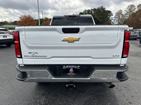 Used 2025 Chevrolet Silverado 2500 LTZ w/ LTZ Plus Package image 7