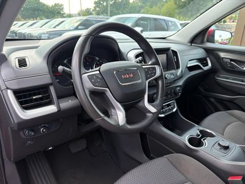Used 2024 GMC Terrain SLE AWD/4WD image 10