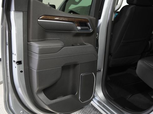 New 2026 GMC Sierra 1500 Elevation image 16