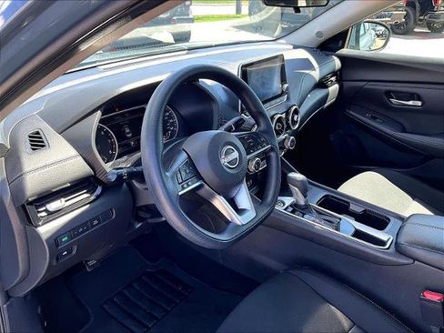 Used 2024 Nissan Sentra SV FWD image 8