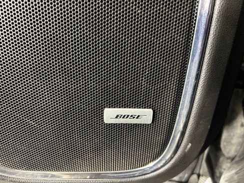 Used 2019 Chevrolet Suburban Premier image 23