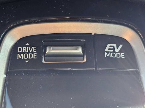 Used 2024 Toyota Corolla Cross AWD Hybrid w/ Convenience Package image 36
