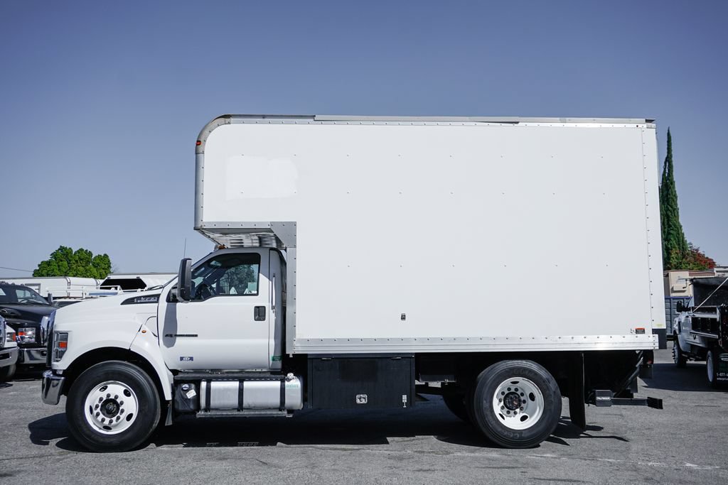 Used 2016 Ford F650 2WD Regular Cab Super Duty image 5