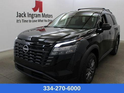 New 2026 Nissan Pathfinder SV FWD image 1