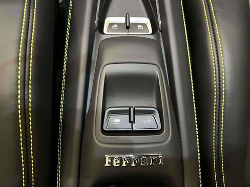 Used 2022 Ferrari F8 Tributo RWD image 11