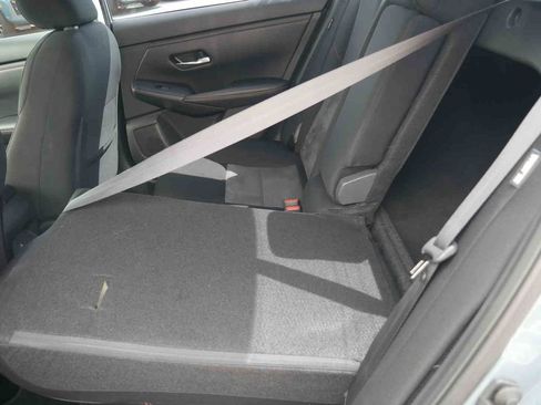 Used 2024 Nissan Sentra SR FWD image 13