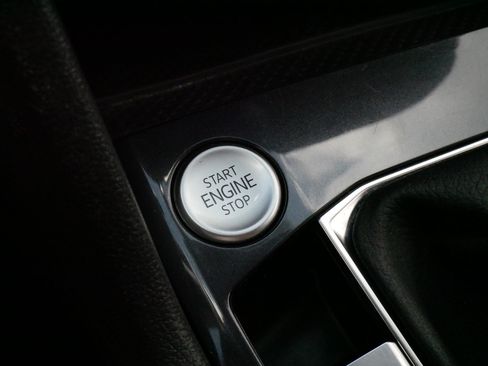 Certified 2023 Volkswagen Tiguan SEL R-Line AWD/4WD image 28