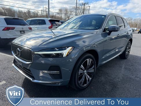 Used 2023 Volvo XC60 B5 Plus w/ Climate Package image 4