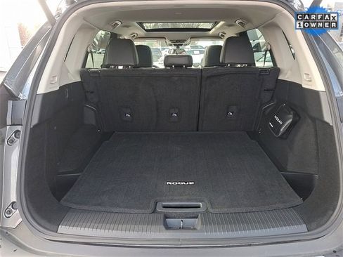 Used 2022 Nissan Rogue SV w/ SV Premium Package image 28