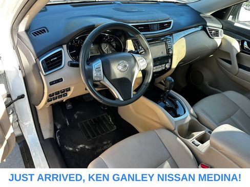 Used 2016 Nissan Rogue SL w/ SL Premium Package AWD/4WD image 9