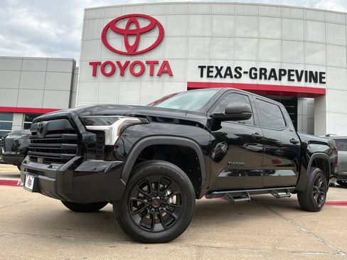 Used 2023 Toyota Tundra SR5 AWD/4WD image 2