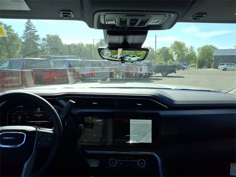 New 2026 GMC Sierra 3500 Denali w/ Denali Reserve Package image 17