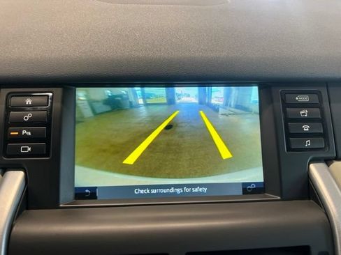 Used 2019 Land Rover Discovery Sport SE AWD/4WD image 20
