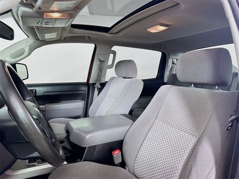 Used 2013 Toyota Tundra 4x4 CrewMax w/ SR5 Pkg image 8