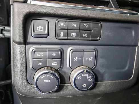 Used 2025 Chevrolet Tahoe LT AWD/4WD image 27
