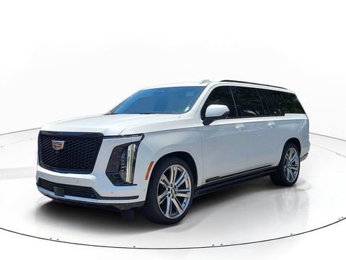 Used 2025 Cadillac Escalade ESV Sport Platinum AWD/4WD image 2
