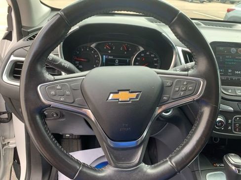 Used 2018 Chevrolet Equinox Premier image 21