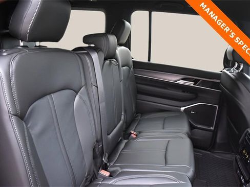 New 2025 Jeep Wagoneer 4WD image 18