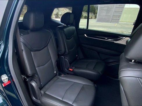 Certified 2024 Cadillac XT6 Premium Luxury image 23