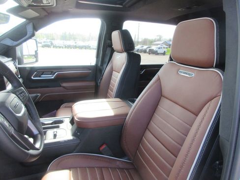 New 2026 GMC Sierra 3500 Denali Ultimate image 13