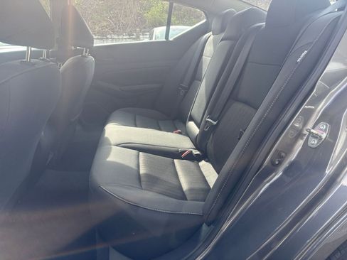 Used 2025 Nissan Altima 2.5 SV FWD image 27