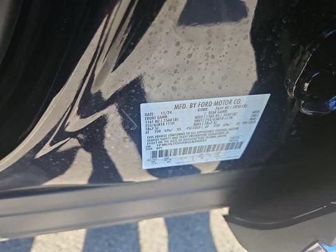 Used 2025 Ford Explorer Active RWD image 22