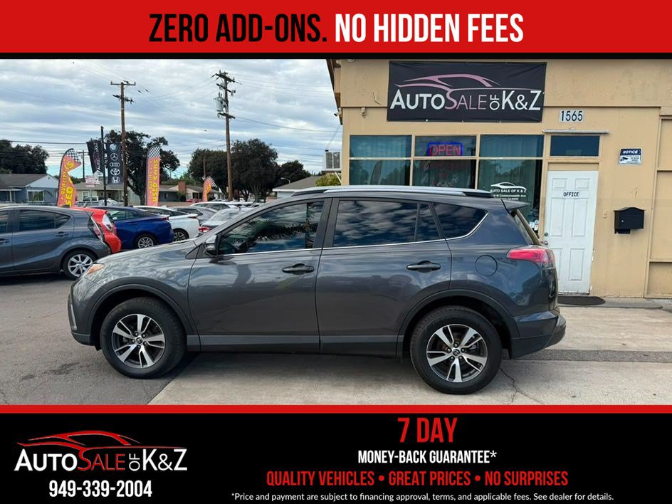 Used 2017 Toyota RAV4 XLE w/ Carpet Mat Package AWD/4WD image 9