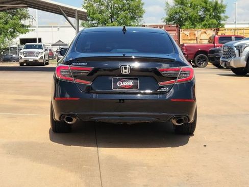 Used 2020 Honda Accord Sport image 6
