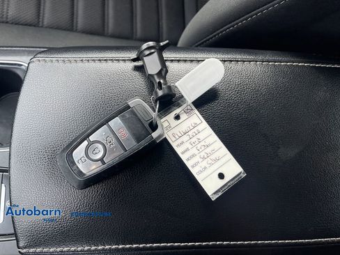 Used 2020 Ford Fusion SE FWD image 27