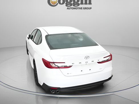 Used 2026 Toyota Camry SE w/ Multimedia Upgrade Package FWD image 6