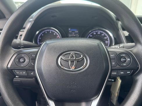 Used 2019 Toyota Camry LE image 16