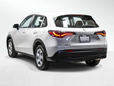 Used 2024 Honda HR-V LX image 2