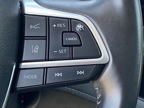 Certified 2024 Toyota Highlander LE FWD image 29