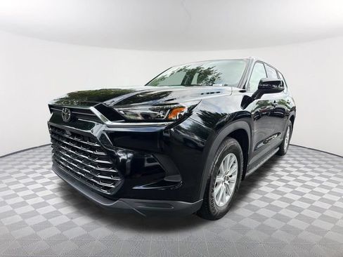 Used 2025 Toyota Grand Highlander FWD image 1