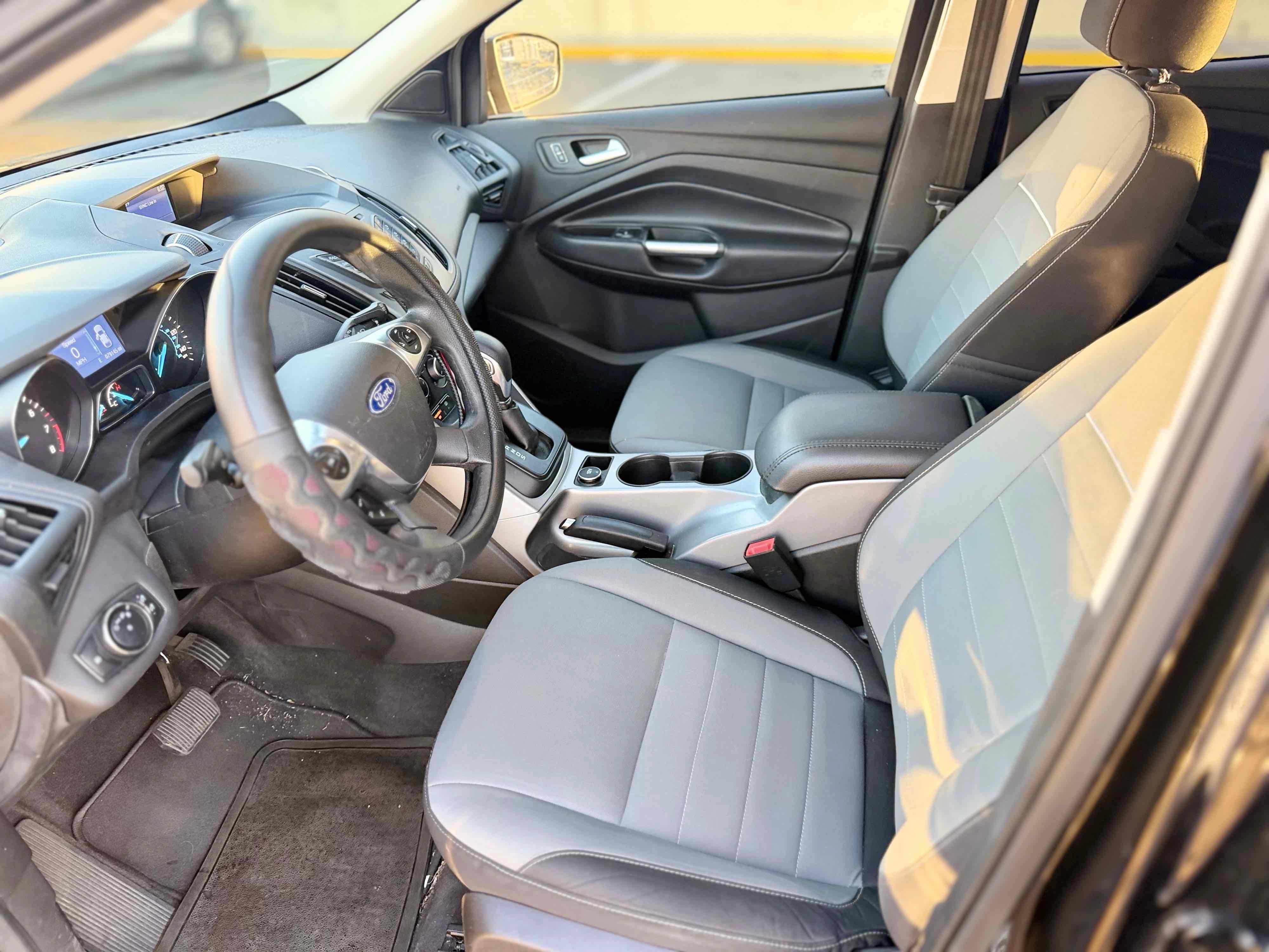 Used 2015 Ford Escape SE FWD image 11