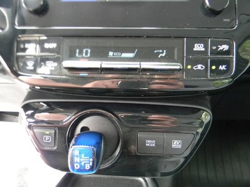 Used 2019 Toyota Prius LE AWD/4WD image 14